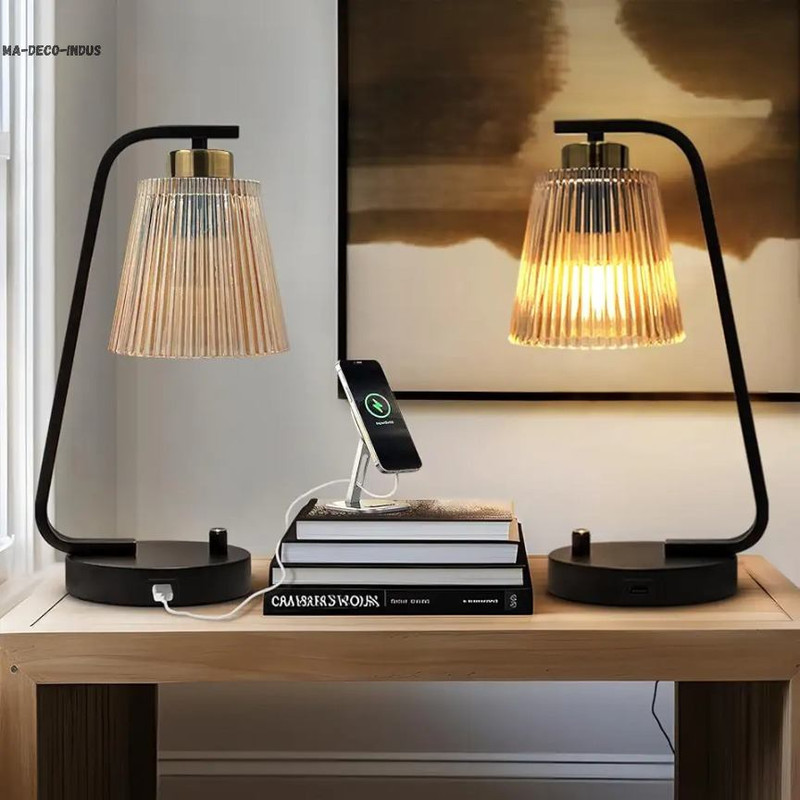 lampe-a-poser-industrielle-en-bois